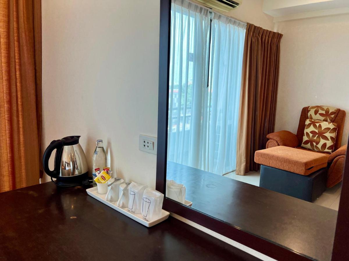 Hotel La Villa Khon Kaen Extérieur photo